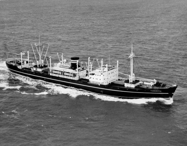 M/S ”Tenneriffa" som skulle bli min første arbeidsplass om bord på et skip i utenriks sjøfart. Eier av bildet: Skipshistorisk forening avdeling Kristiansund